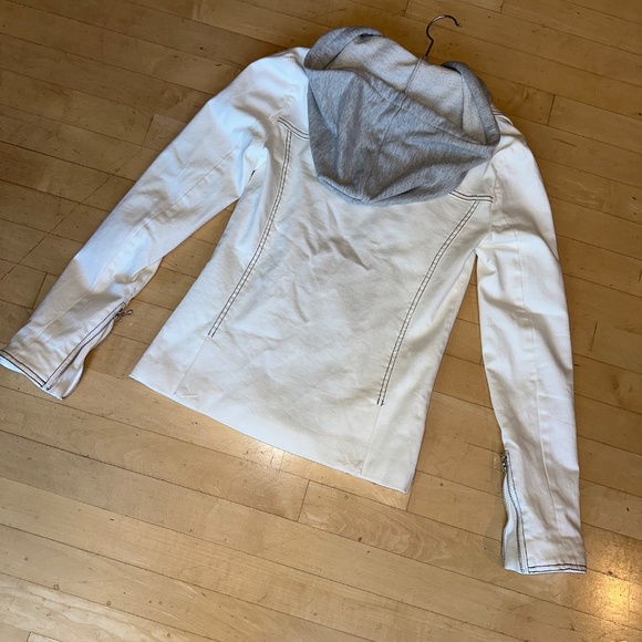 Evereve Jamison White blazer with grey zip out dickey/hoodie, XS,  CB2437 - Picture 7 of 10